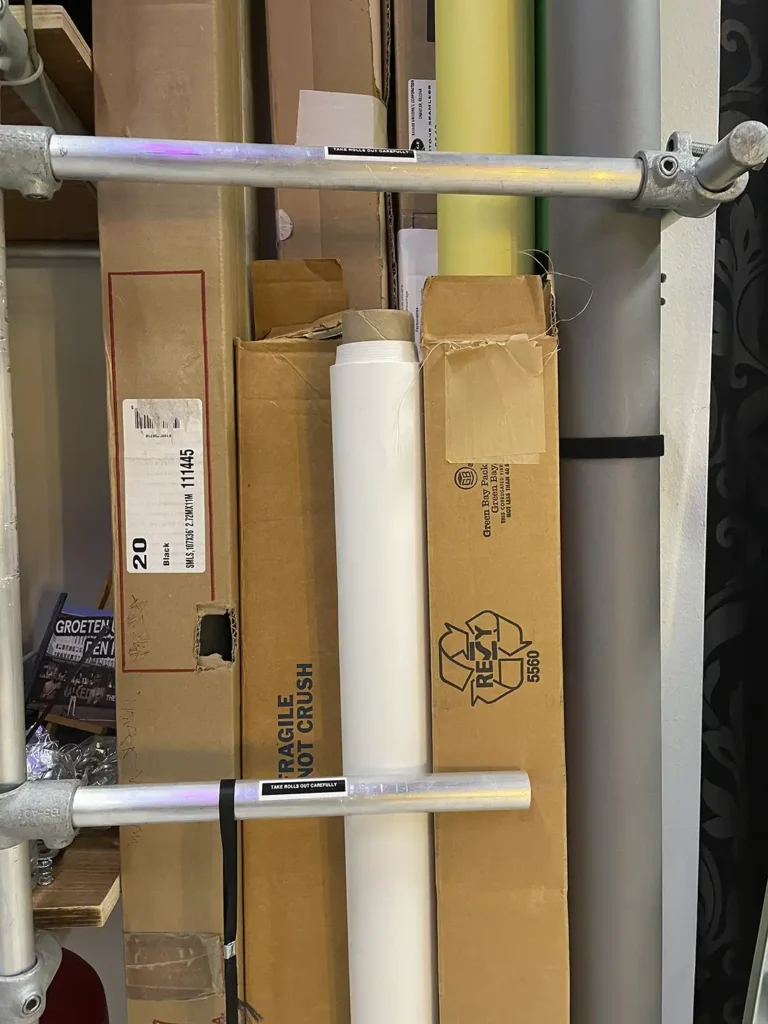 Achtergrondrollen in de Fotostudio, voor verhuur en workshop fotografie ©Leon Schroder